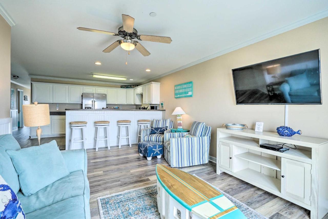 Ocean-View Oak Island Condo, 1 Block To Beach! Kültér fotó