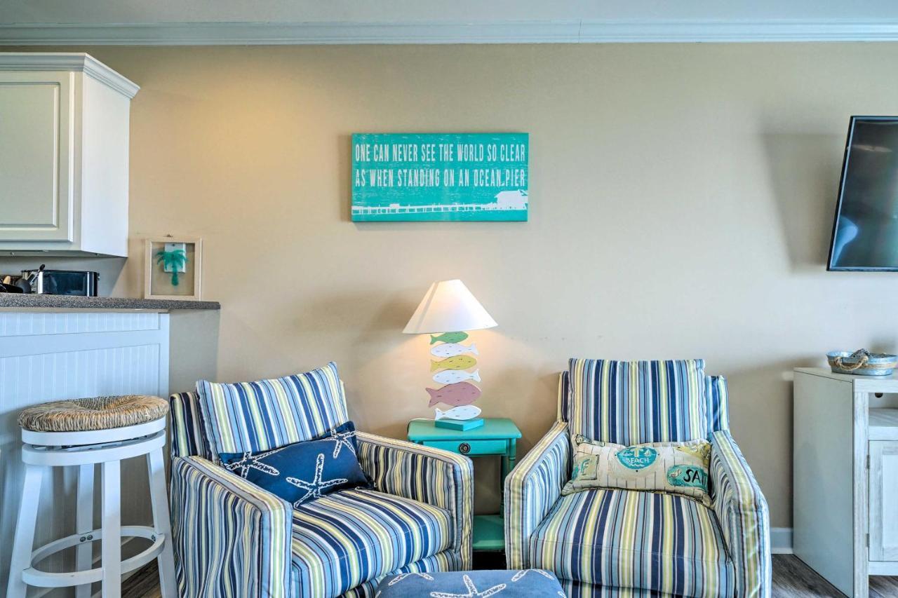 Ocean-View Oak Island Condo, 1 Block To Beach! Kültér fotó