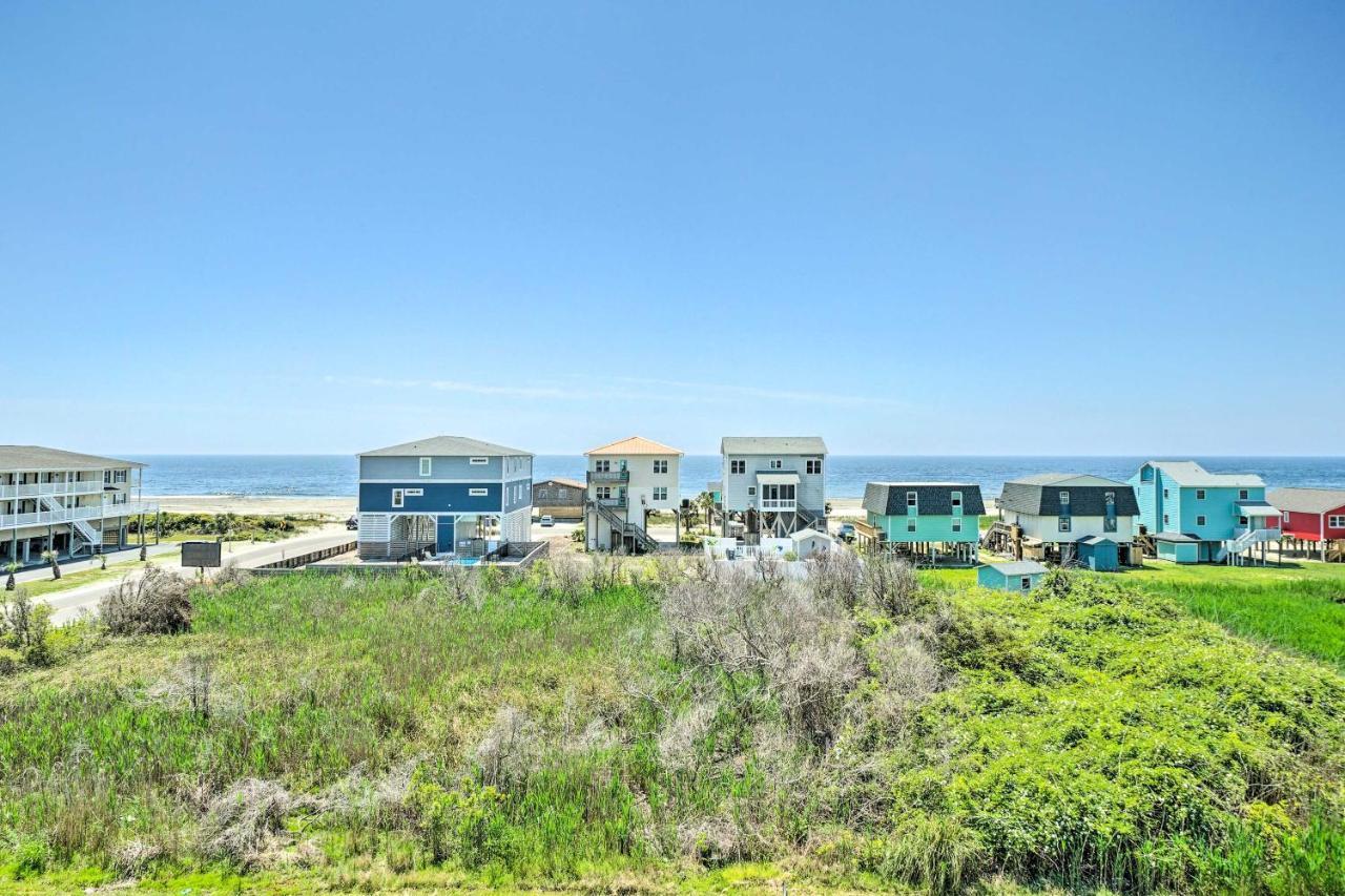 Ocean-View Oak Island Condo, 1 Block To Beach! Kültér fotó
